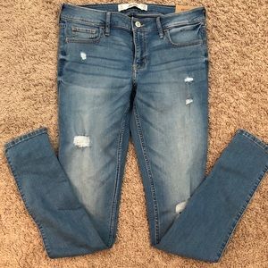 Hollister light wash skinny jeans